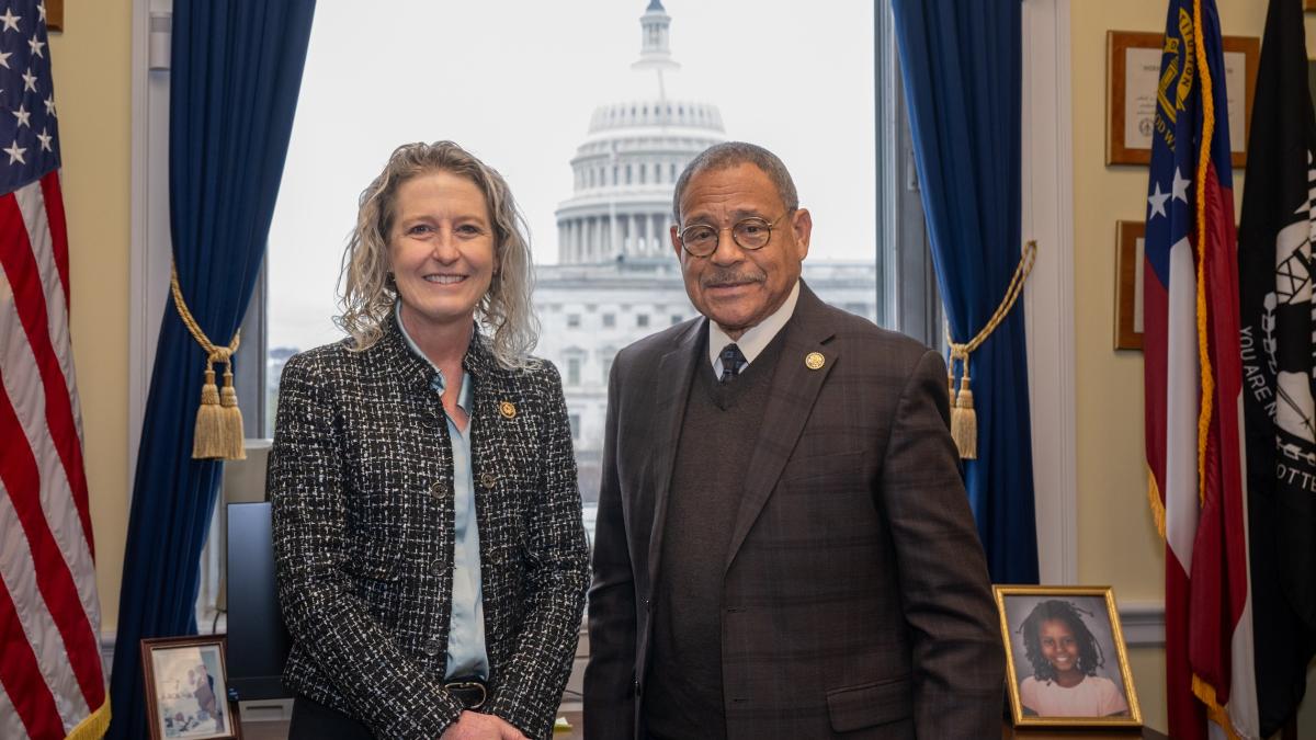 Congresswoman Kiggans and Congressman Bishop, co-chairs of the Congressional Military Family Caucus