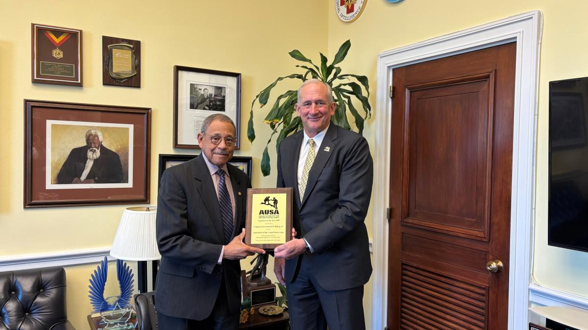 Congressman Bishop receives the AUSA Legislator of the Year Award from AUSA President & CEO, Gen. (Ret.) Bob Brown.