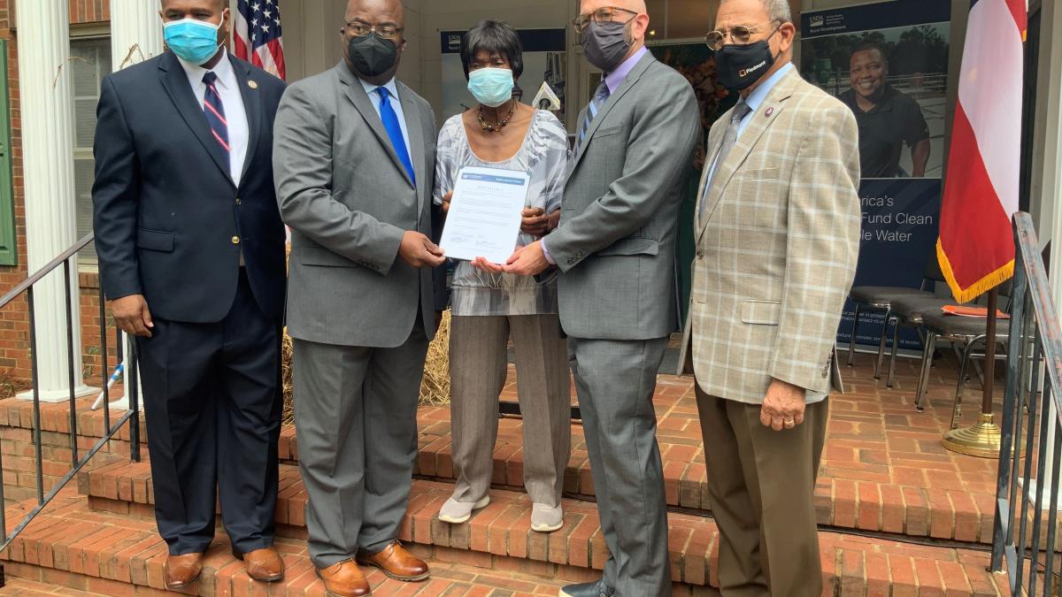 Congressman Sanford D. Bishop, Jr. (GA02) with leaders from the USDA and City of Buena Vista announce an $8.582M grant and loan award to repair and improve the city’s wastewater treatment system